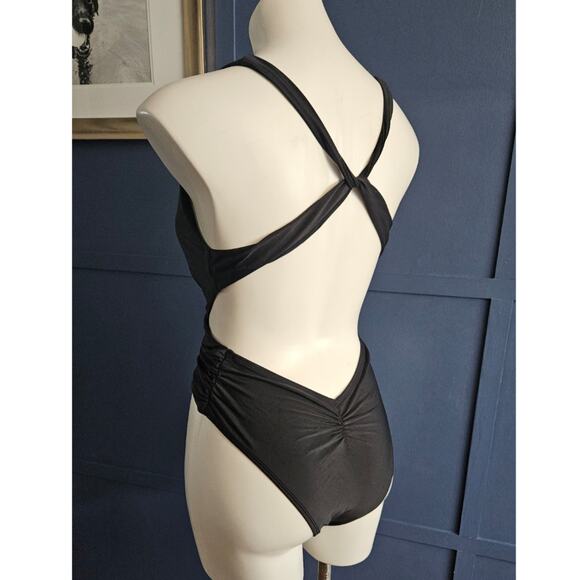 Bella Valentina LA Cut Out Cross Back Deep V Neck Ruched High Cut Swimsuit sz M - Picture 3 of 4